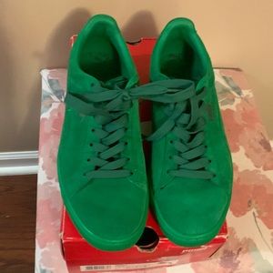 Puma Classic Mens 8/Women’s 9.5